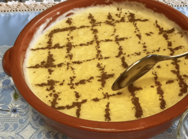 Arroz doce, riz au lait portugais à la cannelle